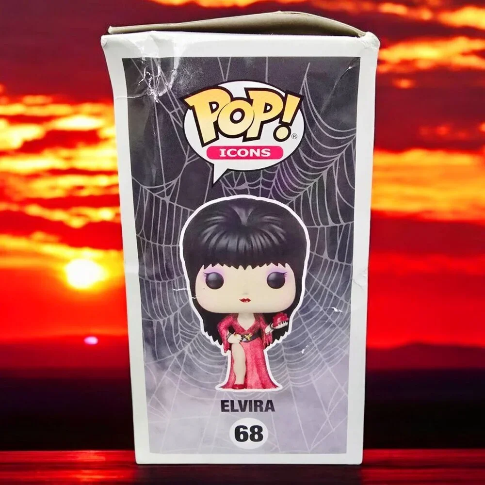 Funko Pop ✦ Elvira #68 Diamond Glitter Red Gown 40th Anniversary ✦ Collectible - Picture 4 of 7